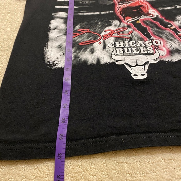 🏀Very Rare Derrick Rose Chicago Bulls Tee🏀 - Picture 5 of 5